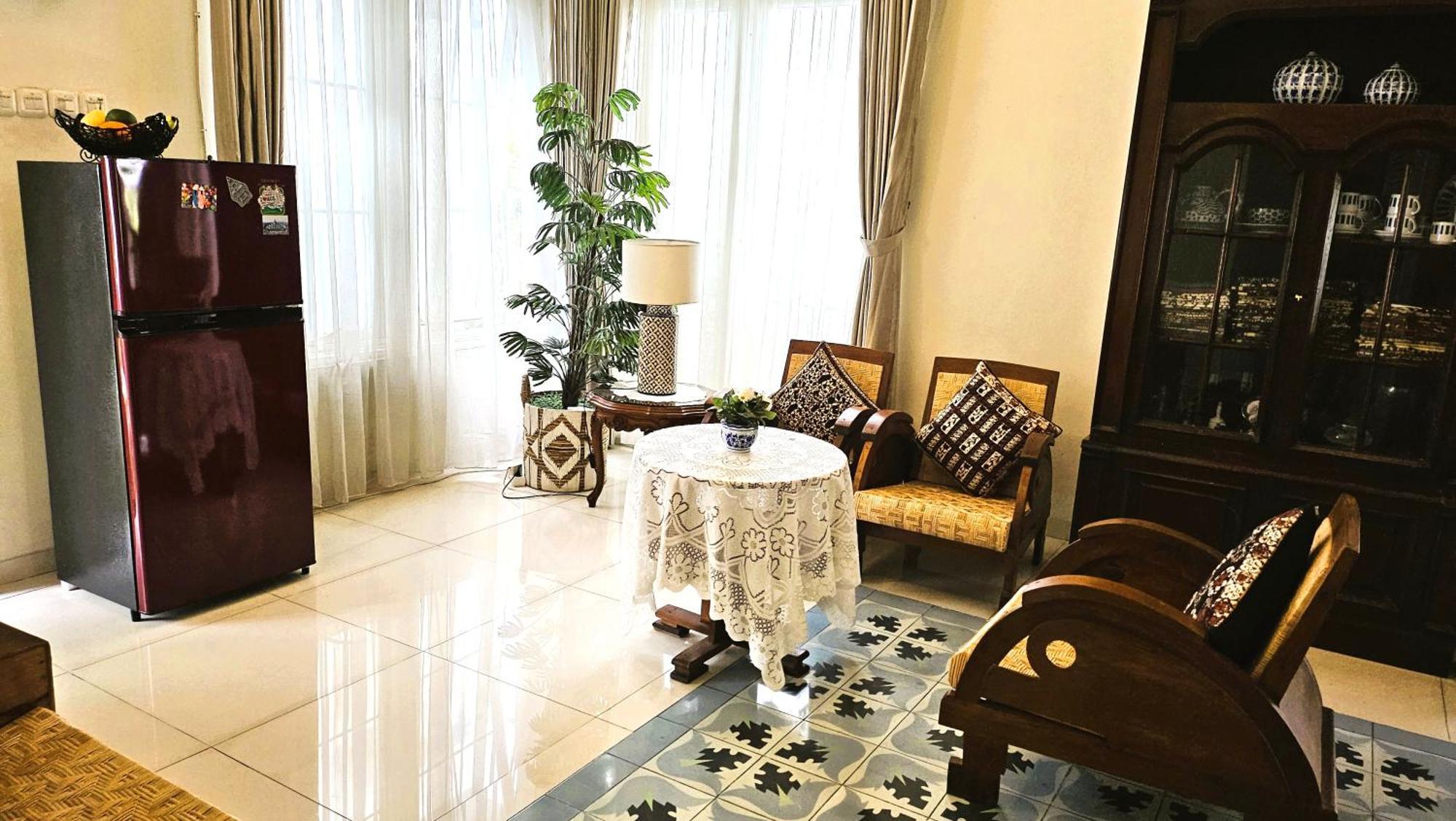 Surokarsan 9 House Yogyakarta Hotel Room photo